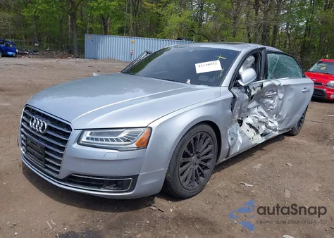 2015 Audi A8 L 4.0T z USA, uszkodzony, nr VIN WAU32AFD2FN038880